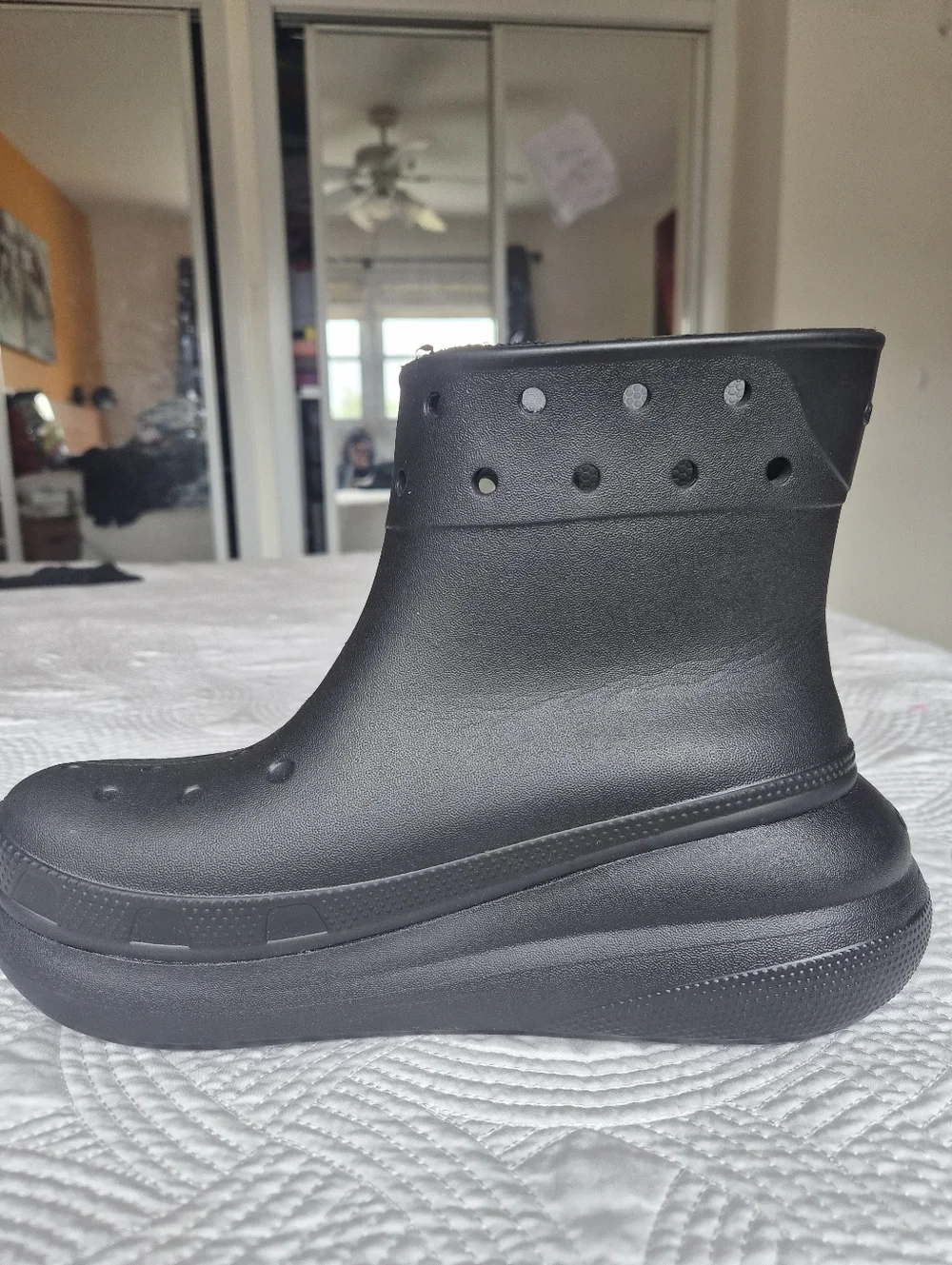 NWT Crocs Crush Boot Black Women 7 Platform